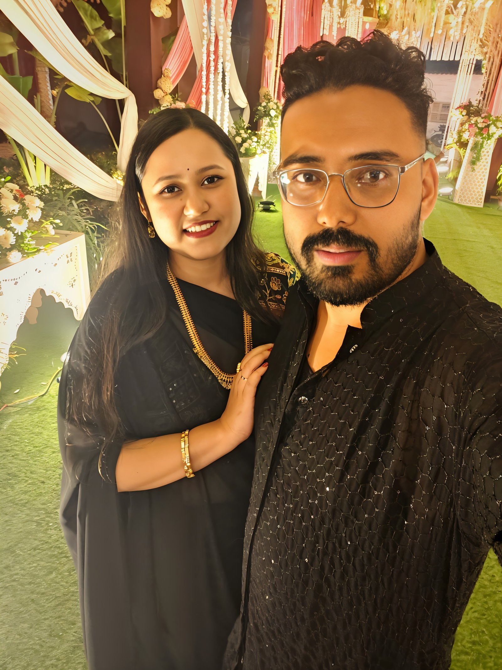 Black and gold, close portrait